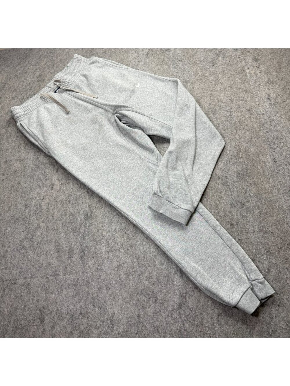 Nike Joggers Men M Gray Club Fleece Tapered Cuffed Sweatpants 28" 826431 b174
